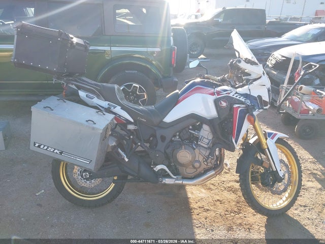Honda CRF1000 2017 JH2SD04G2HK001033 Image 12