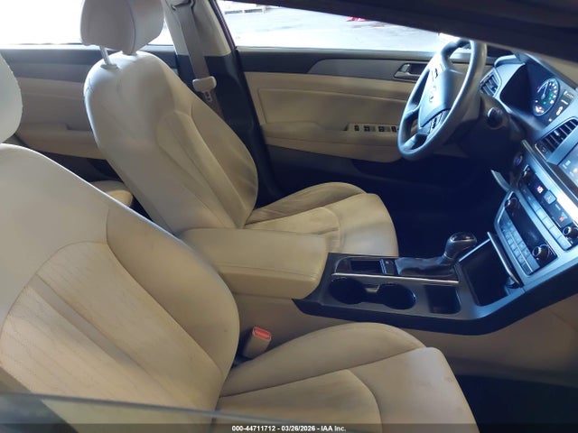 2017 Hyundai Sonata Hybrid Se მანქანა იყიდება აუქციონზე, vin: KMHE24L15HA043701, აუქციონის ნომერი: 44711712