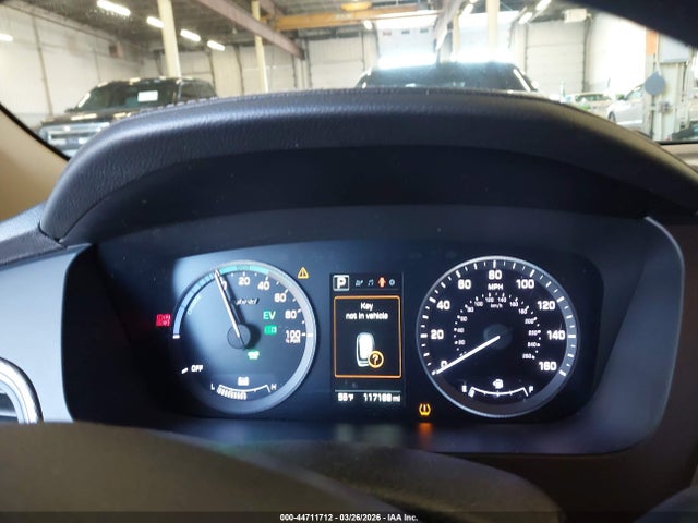 2017 Hyundai Sonata Hybrid Se მანქანა იყიდება აუქციონზე, vin: KMHE24L15HA043701, აუქციონის ნომერი: 44711712