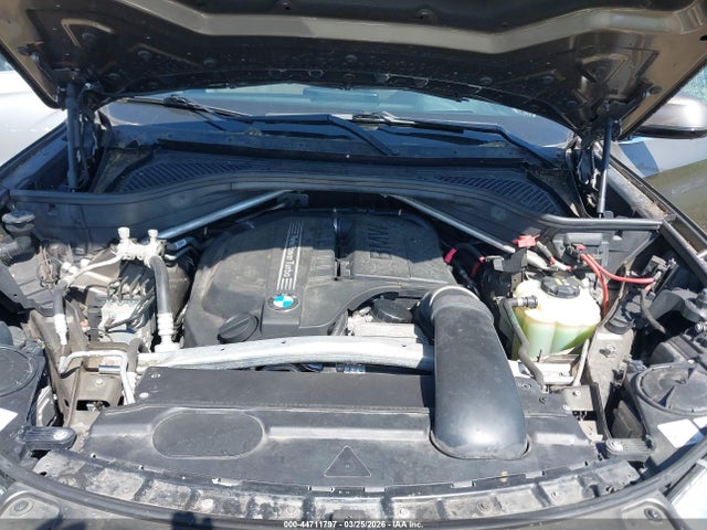 2017 BMW X5 5UXKR0C59H0V49762 Photo 9