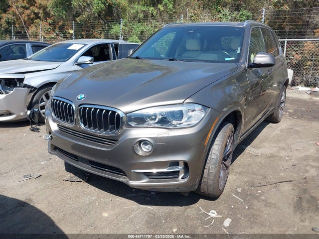 2017 BMW X5 5UXKR0C59H0V49762 Photo 1