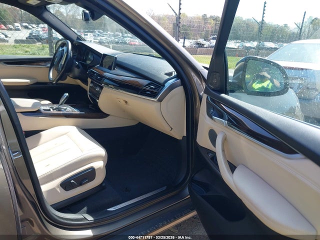 2017 BMW X5 5UXKR0C59H0V49762 Photo 4