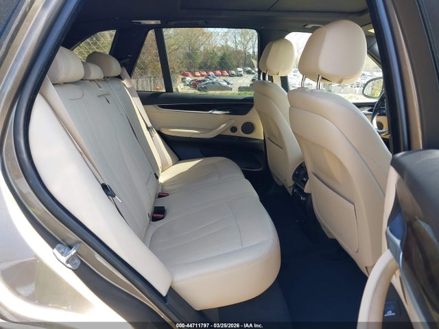2017 BMW X5 5UXKR0C59H0V49762 Photo 7