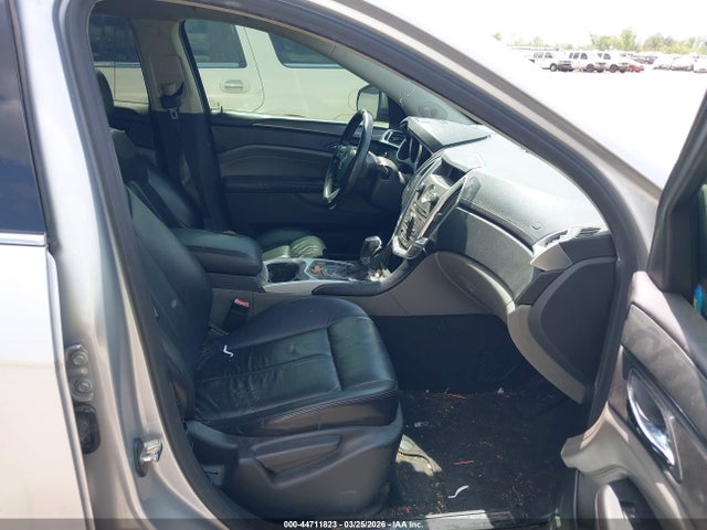 44711823 :رقم المزاد ، 3GYFNGEY5BS677196 vin ، 2011 Cadillac Srx Standard مزاد بيع