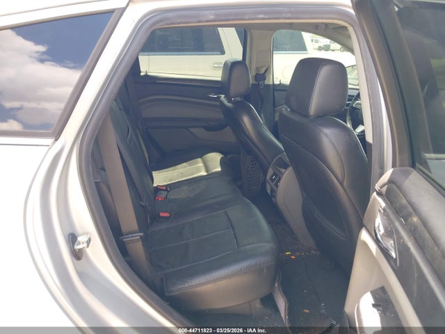 44711823 :رقم المزاد ، 3GYFNGEY5BS677196 vin ، 2011 Cadillac Srx Standard مزاد بيع