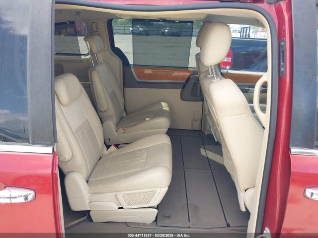 2010 CHRYSLER TOWN & COUNTRY 2A4RR6DX5AR137539 Photo 7