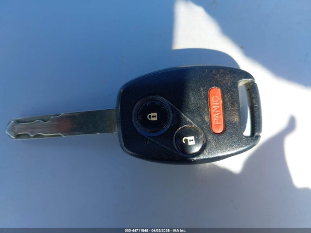 44711845 :رقم المزاد ، JHMGE8H34DC071721 vin ، 2013 Honda Fit مزاد بيع