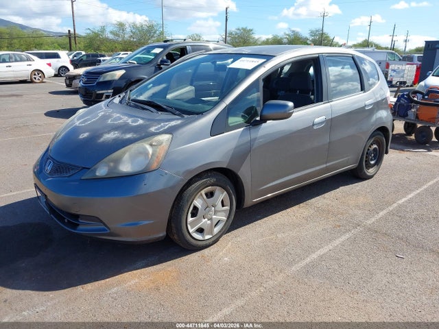 44711845 :رقم المزاد ، JHMGE8H34DC071721 vin ، 2013 Honda Fit مزاد بيع