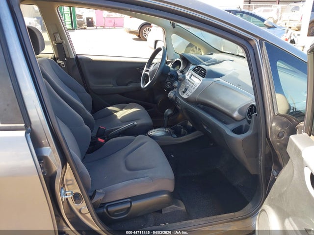 44711845 :رقم المزاد ، JHMGE8H34DC071721 vin ، 2013 Honda Fit مزاد بيع
