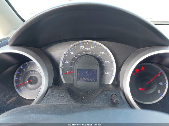 44711845 :رقم المزاد ، JHMGE8H34DC071721 vin ، 2013 Honda Fit مزاد بيع