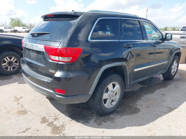 2011 Jeep Grand Cherokee Laredo მანქანა იყიდება აუქციონზე, vin: 1J4RS4GG1BC597151, აუქციონის ნომერი: 44711862