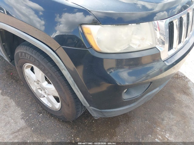 2011 Jeep Grand Cherokee Laredo მანქანა იყიდება აუქციონზე, vin: 1J4RS4GG1BC597151, აუქციონის ნომერი: 44711862