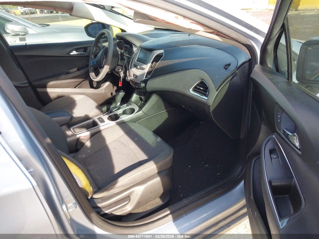 1G1BC5SM2J7104648 Chevrolet Cruze Ls Auto
