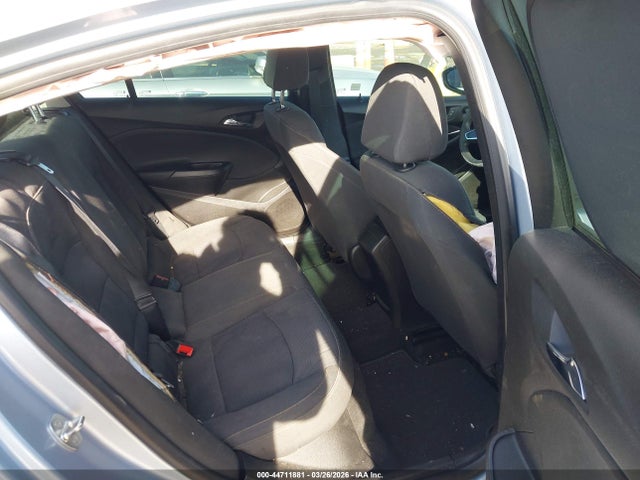1G1BC5SM2J7104648 Chevrolet Cruze Ls Auto