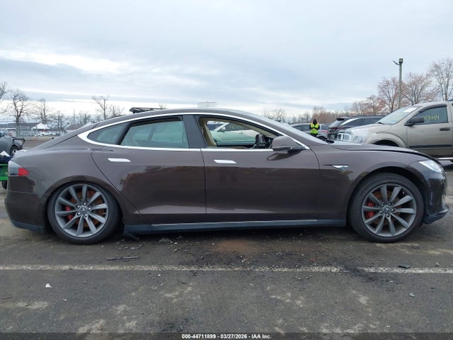 Aukcja sprzedaży 2013 Tesla Model S, vin: 5YJSA1CN1DFP04377, numer aukcji: 44711899