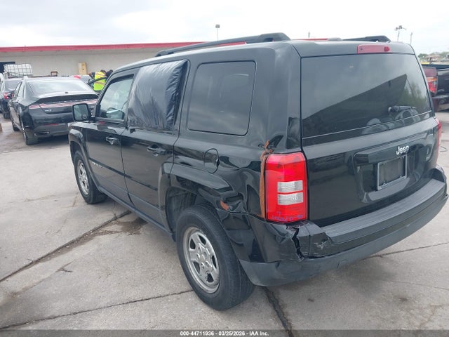1C4NJPBAXGD621816 Jeep Patriot Sport
