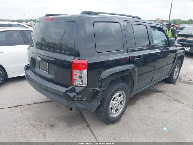 1C4NJPBAXGD621816 Jeep Patriot Sport