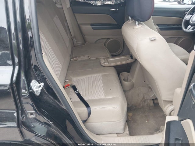 1C4NJPBAXGD621816 Jeep Patriot Sport