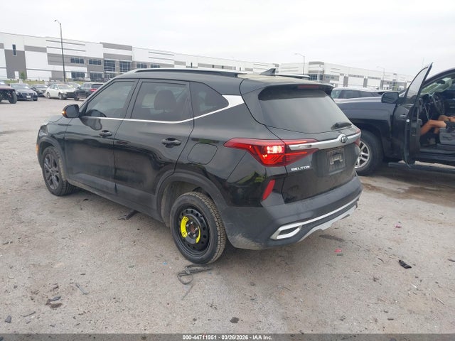 44711951 :رقم المزاد ، KNDEU2AA8M7229696 vin ، 2021 Kia Seltos S مزاد بيع