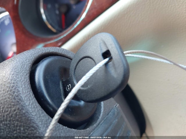 44711968 :رقم المزاد ، 1G4HE57YX7U223898 vin ، 2007 Buick Lucerne Cxs مزاد بيع