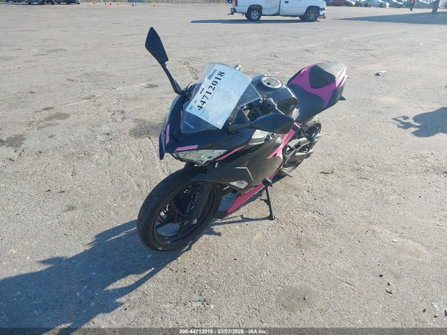 JKAEXKG13NDAE4482 Kawasaki EX400