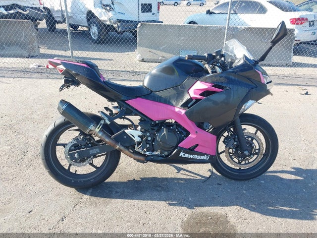 JKAEXKG13NDAE4482 Kawasaki EX400