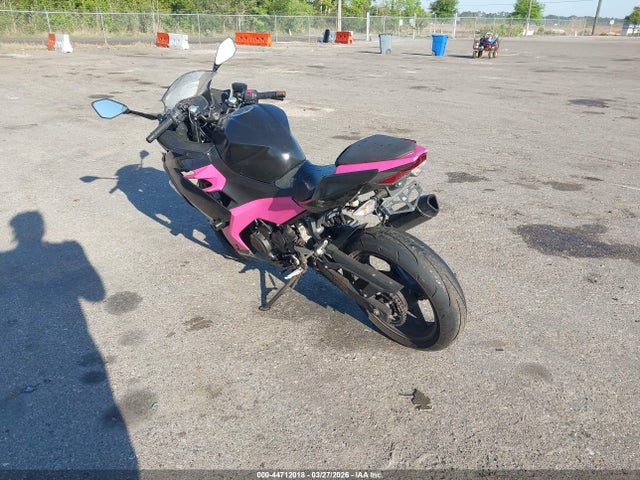 JKAEXKG13NDAE4482 Kawasaki EX400