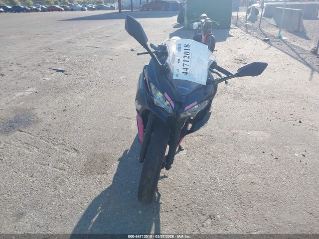 JKAEXKG13NDAE4482 Kawasaki EX400