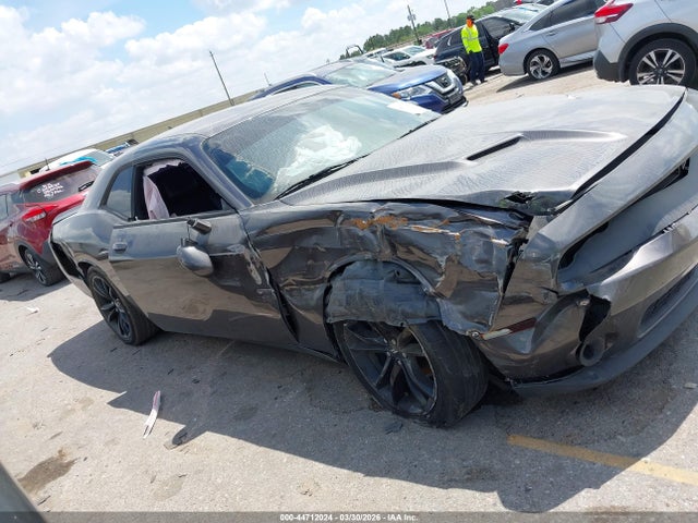 44712024 :رقم المزاد ، 2C3CDZAG9JH334059 vin ، 2018 Dodge Challenger Sxt Plus مزاد بيع