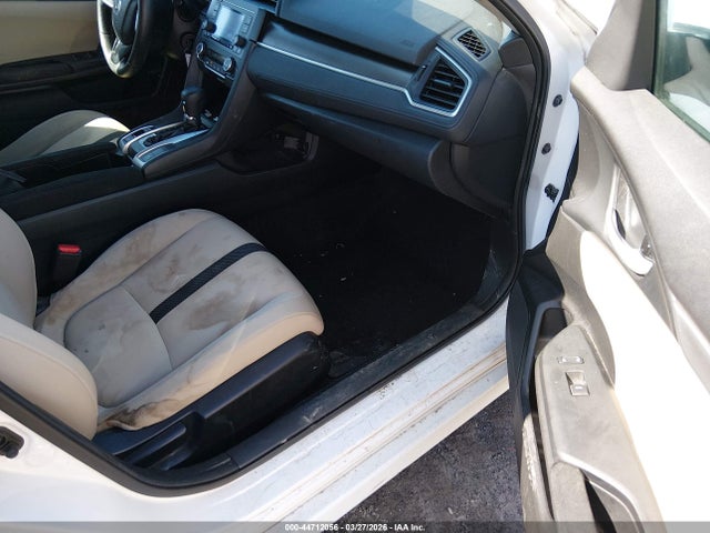 44712056 :رقم المزاد ، 2HGFC2F61KH517283 vin ، 2019 Honda Civic Lx مزاد بيع