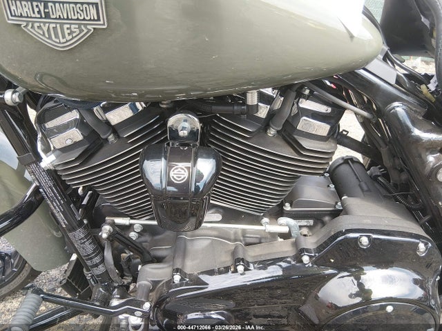 1HD1KVP14MB661825 Harley-Davidson FLHRXS