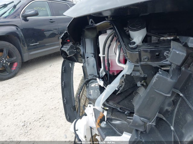 2025 Toyota Rav4 Xle Premium მანქანა იყიდება აუქციონზე, vin: 2T3A1RFV6SC552997, აუქციონის ნომერი: 44712092