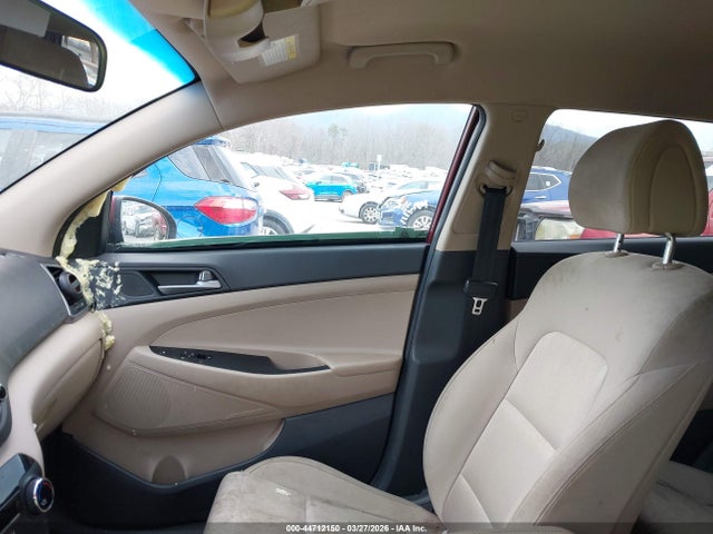 Продажа на аукционе авто 2017 Hyundai Tucson Se, vin: KM8J3CA48HU258538, номер лота: 44712150
