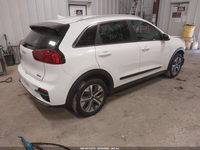 KNDCE3LG5N5138104 KIA Niro Ev Ex Premium