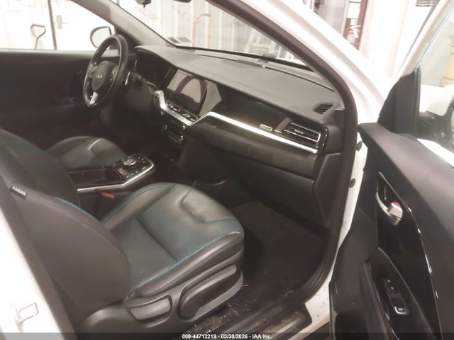 KNDCE3LG5N5138104 KIA Niro Ev Ex Premium