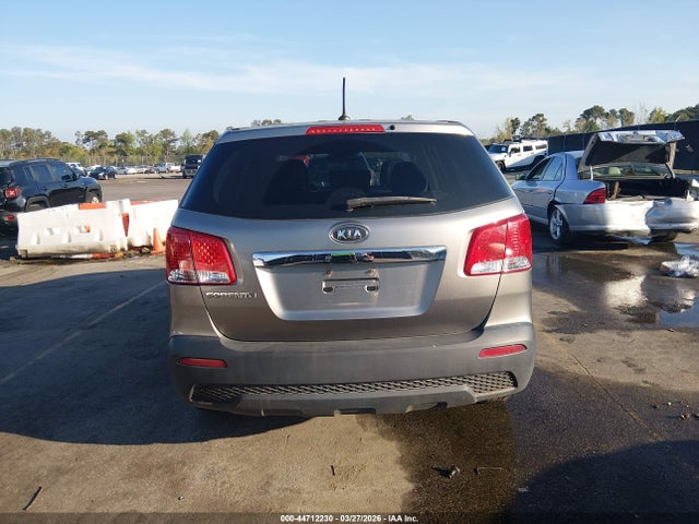 44712230 :رقم المزاد ، 5XYKT3A15BG049426 vin ، 2011 Kia Sorento Lx مزاد بيع