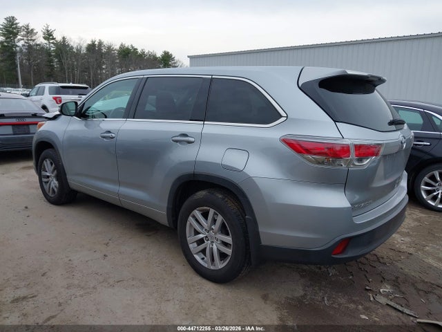 Toyota Highlander Le V6 2015 5TDBKRFH3FS073695 Image 3