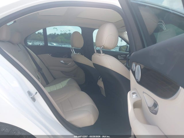 Продаж на аукціоні авто 2016 Mercedes-benz C 300 4matic, vin: 55SWF4KB6GU137453, номер лоту: 44712257