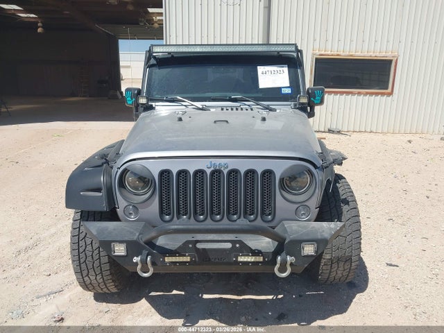 1C4BJWDGXHL561087 Jeep Wrangler Unlimited Sport 4x4