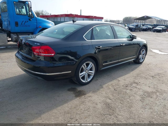 2014 Volkswagen Passat 2.0l Tdi Sel Premium მანქანა იყიდება აუქციონზე, vin: 1VWCN7A3XEC076084, აუქციონის ნომერი: 44712341