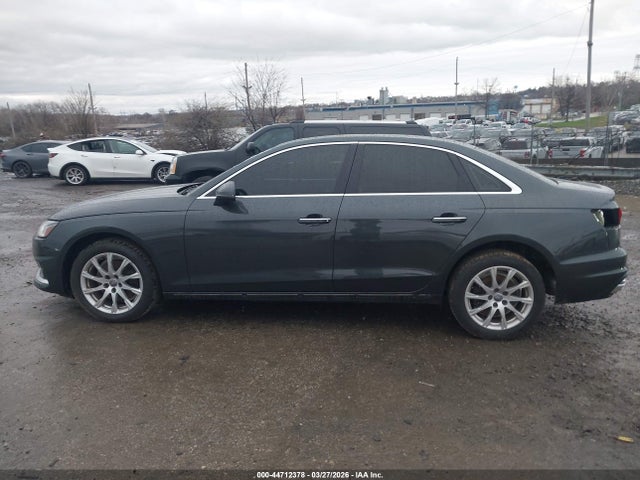 2020 Audi A4 Premium 40 Tfsi Front-wheel Drive S Tronic მანქანა იყიდება აუქციონზე, vin: WAUGMAF47LN012346, აუქციონის ნომერი: 44712378