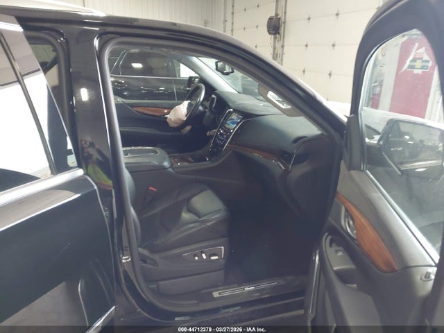 Продаж на аукціоні авто 2016 Cadillac Escalade Luxury Collection, vin: 1GYS4BKJ6GR208429, номер лоту: 44712379