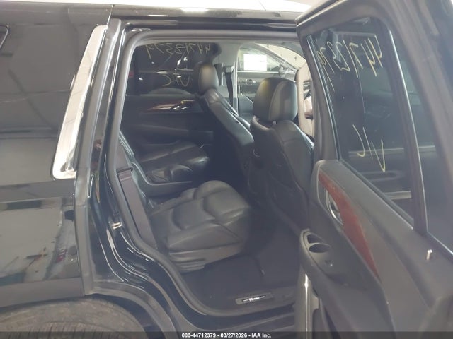 Продаж на аукціоні авто 2016 Cadillac Escalade Luxury Collection, vin: 1GYS4BKJ6GR208429, номер лоту: 44712379
