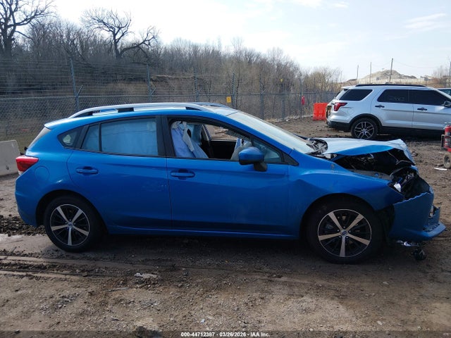 44712387 :رقم المزاد ، 4S3GTAD64N3704878 vin ، 2022 Subaru Impreza Premium 5-door مزاد بيع