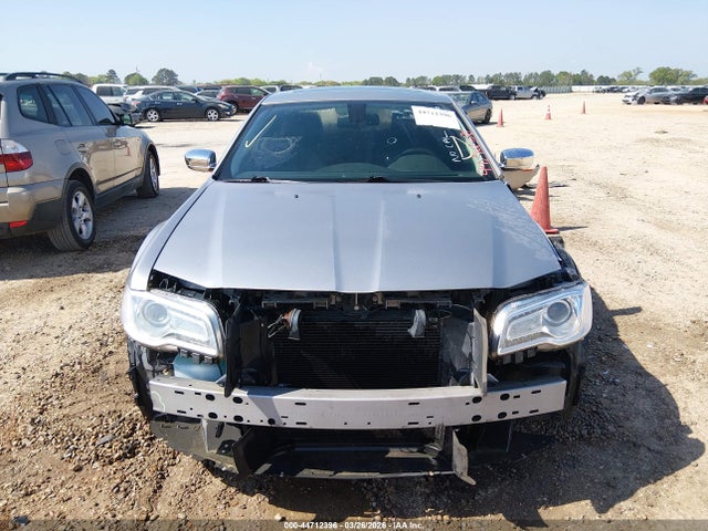Продажа на аукционе авто 2015 Chrysler 300c Awd, vin: 2C3CCAKG6FH808544, номер лота: 44712396