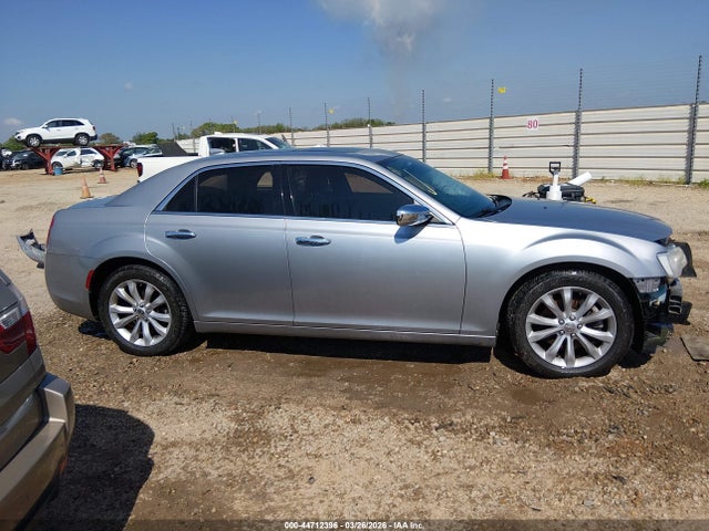 Продажа на аукционе авто 2015 Chrysler 300c Awd, vin: 2C3CCAKG6FH808544, номер лота: 44712396