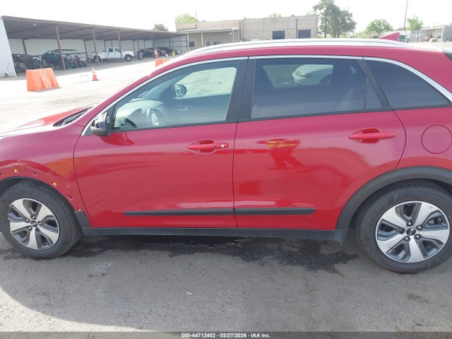 KNDCB3LC6H5101248 KIA NIRO LX