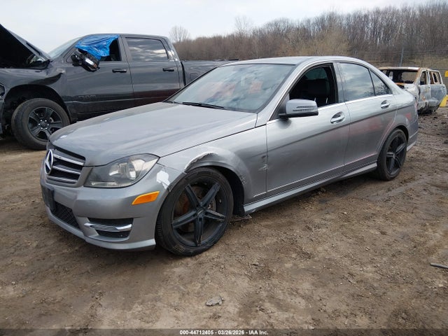 Aukcja sprzedaży 2014 Mercedes-benz C 300 Sport 4matic, vin: WDDGF8AB1ER324630, numer aukcji: 44712405