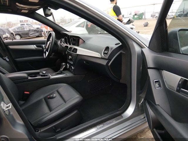 Aukcja sprzedaży 2014 Mercedes-benz C 300 Sport 4matic, vin: WDDGF8AB1ER324630, numer aukcji: 44712405