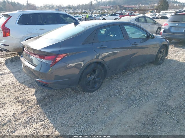 KMHLM4AG0PU576447 Hyundai ELANTRA SEL